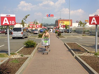 Praha, nákupní centrum Černý Most