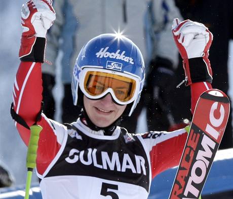 Kathrin Zettelová po vítězství v obřím slalomu SP v Cortině.