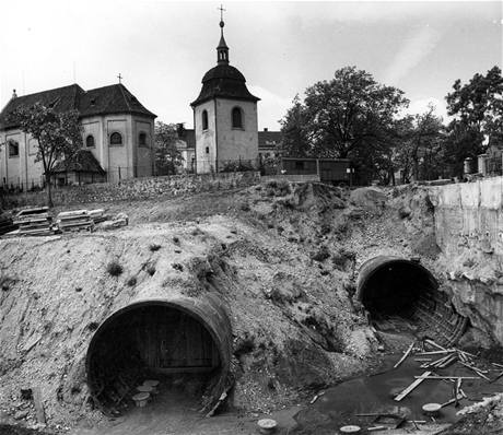 Stavba trasy C - sv. Pankrác 28. května 1971 Stavba trasy C - sv. Pankrác 28. května 1971