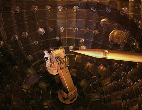 Největší světový laser VII. Největší světový laser VII.
