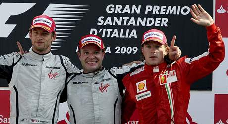 Tři nejlepší ve VC Itálie: zleva Jenson Button, Rubens Barrichello a Kimi Räikkönen Tři nejlepší ve VC Itálie: zleva Jenson Button, Rubens Barrichello a Kimi Räikkönen
