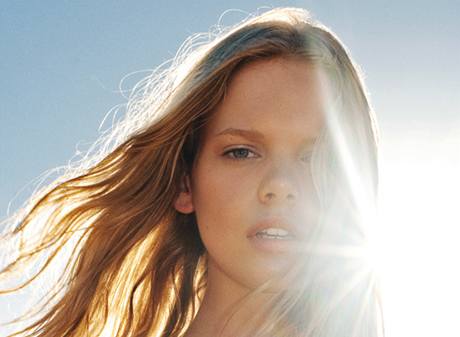 Kalend�ř Pirelli 2010: Marloes Horstov�