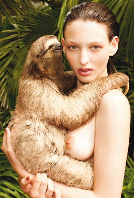 Kalend�ř Pirelli 2010: Georgina Stojiljkovicov�