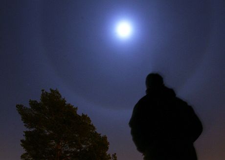 Světelný úkaz lze pozorovat asi ve sto dnech v roce. Jen někdy jsou ale prstence vidět opravdu jasně. Světelný úkaz lze pozorovat asi ve sto dnech v roce. Jen někdy jsou ale prstence vidět opravdu jasně.