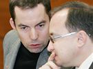 Dělnickou stranu opět hájí šéf Tomáš Vandas a doprovází ho šéf Dělnické mládeže Martin Zbela. (13. ledna 2010) Dělnickou stranu opět hájí šéf Tomáš Vandas a doprovází ho šéf Dělnické mládeže Martin Zbela. (13. ledna 2010)