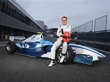 Michael Schumacher v Jerezu, kde testoval vůz GP2 Michael Schumacher v Jerezu, kde testoval vůz GP2