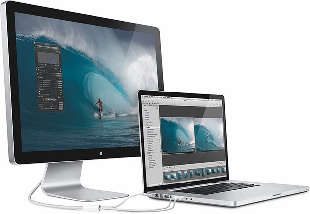 Apple MacBook a LED Cinema Display | foto: Apple.com