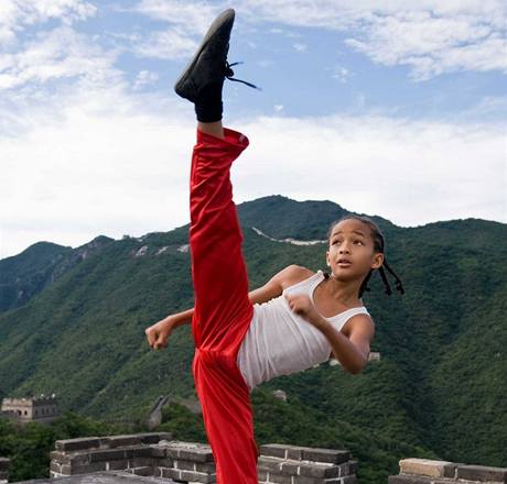 http://i.idnes.cz/10/013/gal/TT30bff2_2010_the_karate_kid_002.jpg