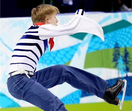 Pád českého krasobruslaře Tomáše Vernera při krátké jízdě. (16. února 2010) Pád českého krasobruslaře Tomáše Vernera při krátké jízdě. (16. února 2010)