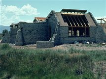 Domy z odpadu amerického architekta Michaela Reynoldse Domy z odpadu amerického architekta Michaela Reynoldse