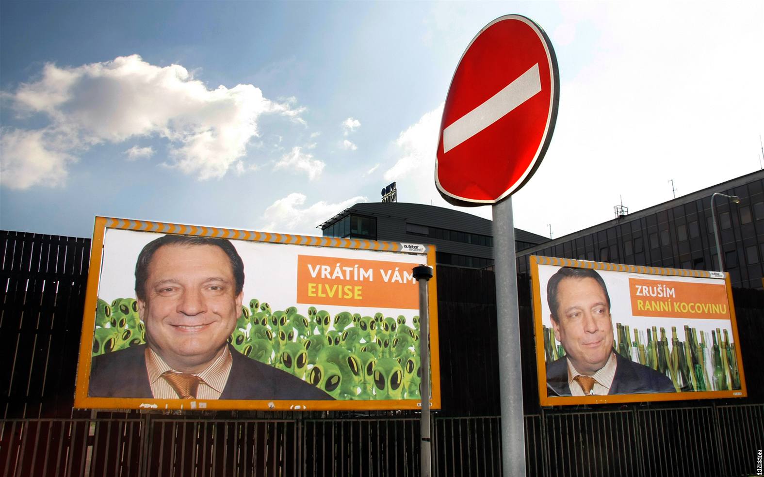 Pedvolebn billboardy proti pedsedovi SSD Jimu Paroubkovi