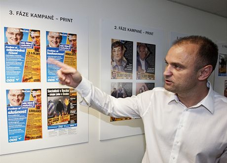 Podařilo se mi zabránit vstupu Paroubka do Strakovky a to stojí i za tu cenu, že nejsem ve Sněmovně, říká Ivan Langer.
Podařilo se mi zabránit vstupu Paroubka do Strakovky a to stojí i za tu cenu, že nejsem ve Sněmovně, říká Ivan Langer.
