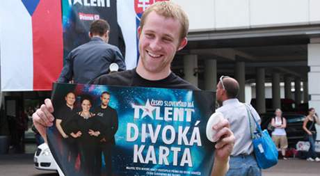 Divoká karta zajistila soutěžícímu postup do dalších kol soutěže Česko Slovensko má talent - pražský casting (27.6.2010) Divoká karta zajistila soutěžícímu postup do dalších kol soutěže Česko Slovensko má talent - pražský casting (27.6.2010)