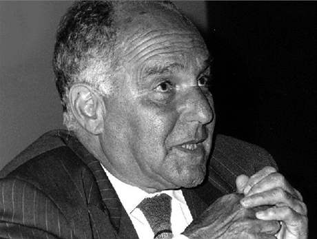 Ernest André Gellner (počeštěně Arnošt Gellner) (9. prosince 1925 Paříž – 5. listopadu 1995 Praha) byl filosof, sociolog a antropolog světového významu Ernest André Gellner (počeštěně Arnošt Gellner) (9. prosince 1925 Paříž – 5. listopadu 1995 Praha) byl filosof, sociolog a antropolog světového významu