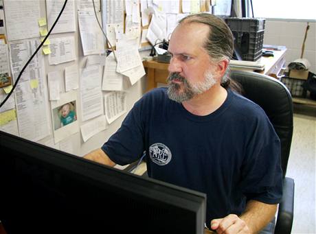 Martin T. O´Connell, 44letý profesor na The University of New Orleans. Zabývá se studiem sladkovodních i mořských ryb. Martin T. O´Connell, 44letý profesor na The University of New Orleans. Zabývá se studiem sladkovodních i mořských ryb.