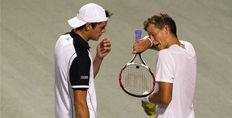 Mladí Kanaďané Vasek Pospisil a Milos Raonic vyřadili v 1. kole čtyřhry turnaje v Torontu světovou jedničku a dvojku ve dvouhře, pár Nadal, Djokovič. Mladí Kanaďané Vasek Pospisil a Milos Raonic vyřadili v 1. kole čtyřhry turnaje v Torontu světovou jedničku a dvojku ve dvouhře, pár Nadal, Djokovič.