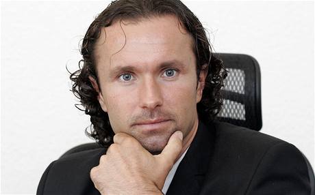 Ředitel nemocnice v Liberci Luděk Nečesaný kaniduje v komunálních volbách za TOP 09 a je horkým kandidátem na příštího primátora Liberce. Ředitel nemocnice v Liberci Luděk Nečesaný kaniduje v komunálních volbách za TOP 09 a je horkým kandidátem na příštího primátora Liberce.