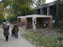 Pohled na to, co s unikátním pravěkým archeologickým nalezištěm v Přerově-Předmostí udělali komunisté. Pohled na to, co s unikátním pravěkým archeologickým nalezištěm v Přerově-Předmostí udělali komunisté.