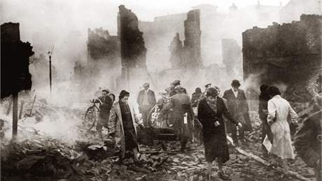 Výsledek obrázku pro britský průmysl 1940