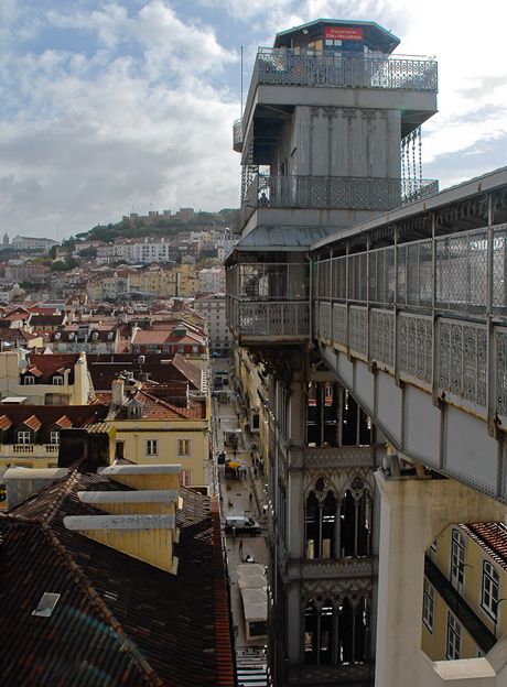 Lisabon. Výtah Elevador de Santa Justa Lisabon. Výtah Elevador de Santa Justa