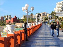 Costa del Sol. Nábřežní promenáda ve Fuengirole