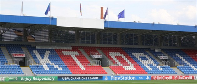 Plzeňský stadion se připravuje na úvodní zápas play-off o Ligu mistrů,...
