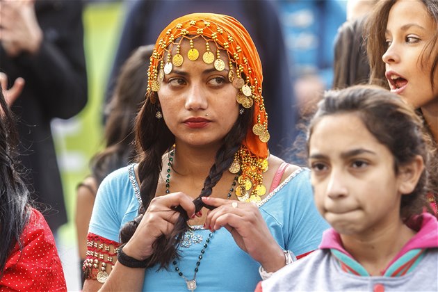 Pochod romské hrdosti Roma Pride 2013. Průvod asi dvou stovek lidí prošel ze