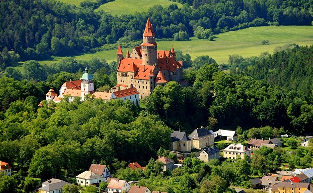idnes.cz - hrad bouzov