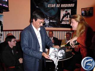 Petr Vichnar a Jana Štefánková křtí NHL 2002