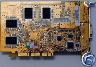 Zadní strana karty Asus V7700-Deluxe GTS