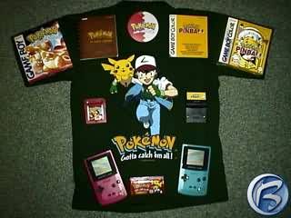 GameBoy Color + Pokémon Red (vlevo) a Pokémon Pinball (vpravo)