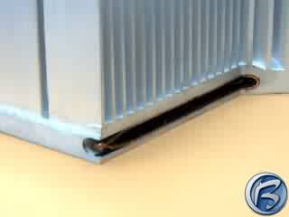 Speciální vývojový heatsink s vloženými měděnými trubičkami pro rychlý odvod tepla ze základny