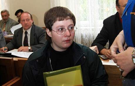 Barbora Škrlová u soudu. (17. 6. 2008)