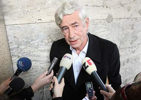 Jan Kaplický podlehl srdečním potížím v den, kdy se mu narodila dcera.