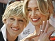 Portia De Rossi a Ellen DeGeneresová ještě v době, kdy se teprve zasnoubily