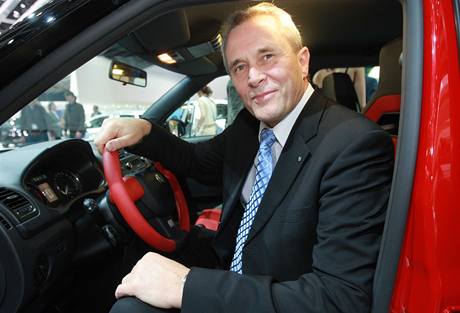 Škodovce nyní výrazně pomáhá šrotovné v Německu, říká Reinhard Jung.