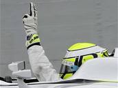 Jenson Button z Brawn GP se raduje z vítězství při VC Španělska