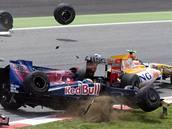 Havárie mezi Sebastianem Bourdaisem (Toro Rosso), Sebastianem Buemim (Toro Rosso, vlevo) a Nelsonem Piquetem (oranžový vůz Renaultu)