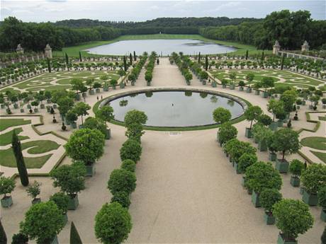 Zahrady zámku ve Versailles