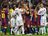 NERVÓZNÍ DUEL. Místo pohledných akcí se fotbalisté Realu Madrid a Barcelony v semifinále Ligy mistrů hádali, pošťuchovali a divoce gestilukovali.